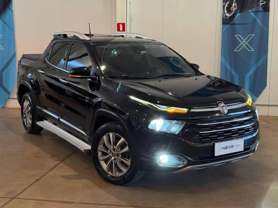 FIAT TORO 2.0 16V TURBO DIESEL VOLCANO 4WD AT9 FIAT TORO 2.0 16V TURBO DIESEL VOLCANO 4WD AT9